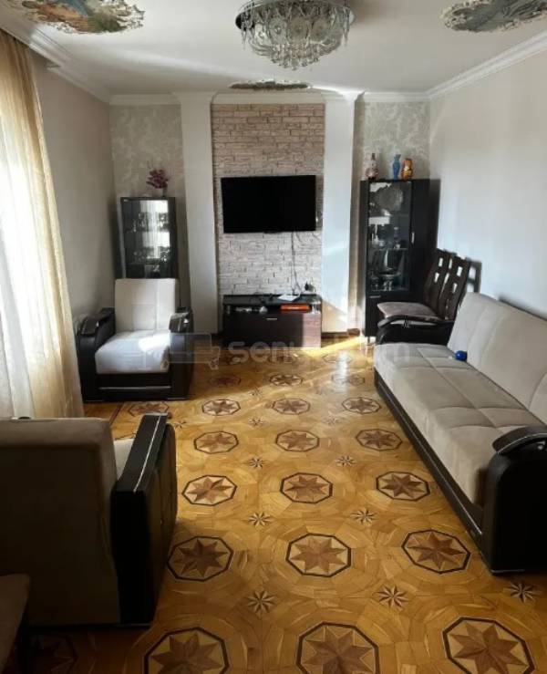 3 Սենյականոց Բնակարան Քարե Շենքում, 74քմ, 4/4 հարկ, Կապիտալ Վերանորոգված, Կահավորված, Արևկող