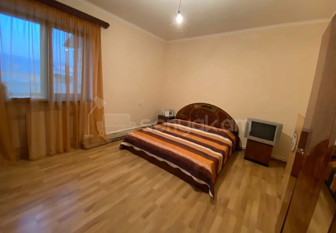 6 Սենյականոց Սեփական Տուն, 385քմ, Կապիտալ Վերանորոգված, Ավտոտնակով