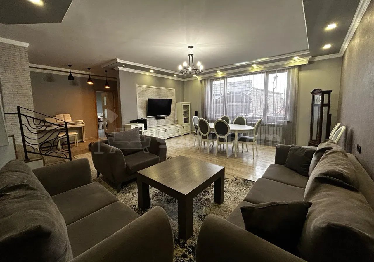 6 Սենյականոց Սեփական Տուն, 385քմ, Կապիտալ Վերանորոգված, Ավտոտնակով