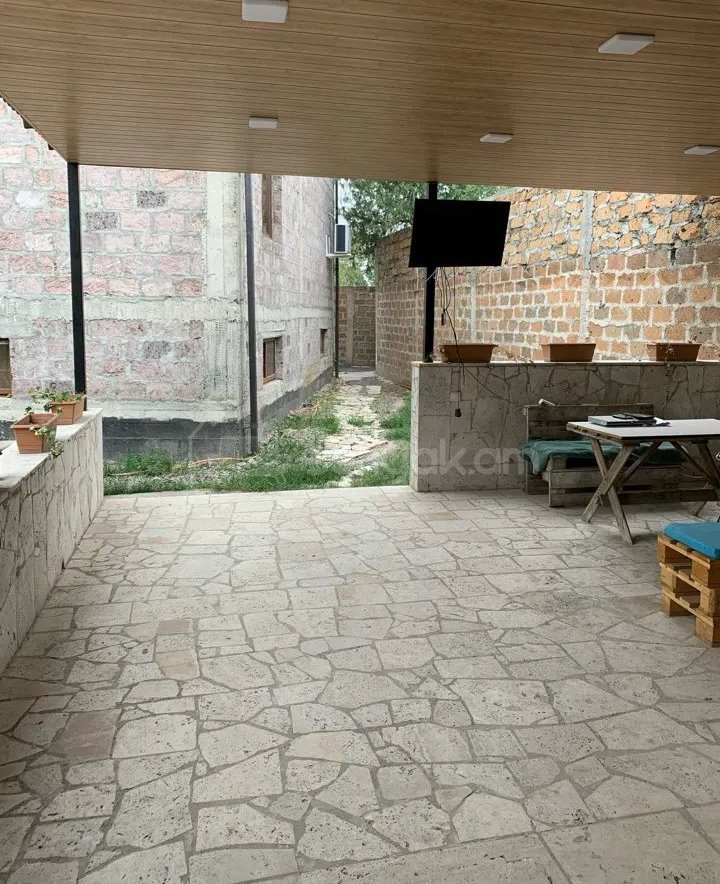 6 Սենյականոց Սեփական Տուն, 385քմ, Կապիտալ Վերանորոգված, Ավտոտնակով