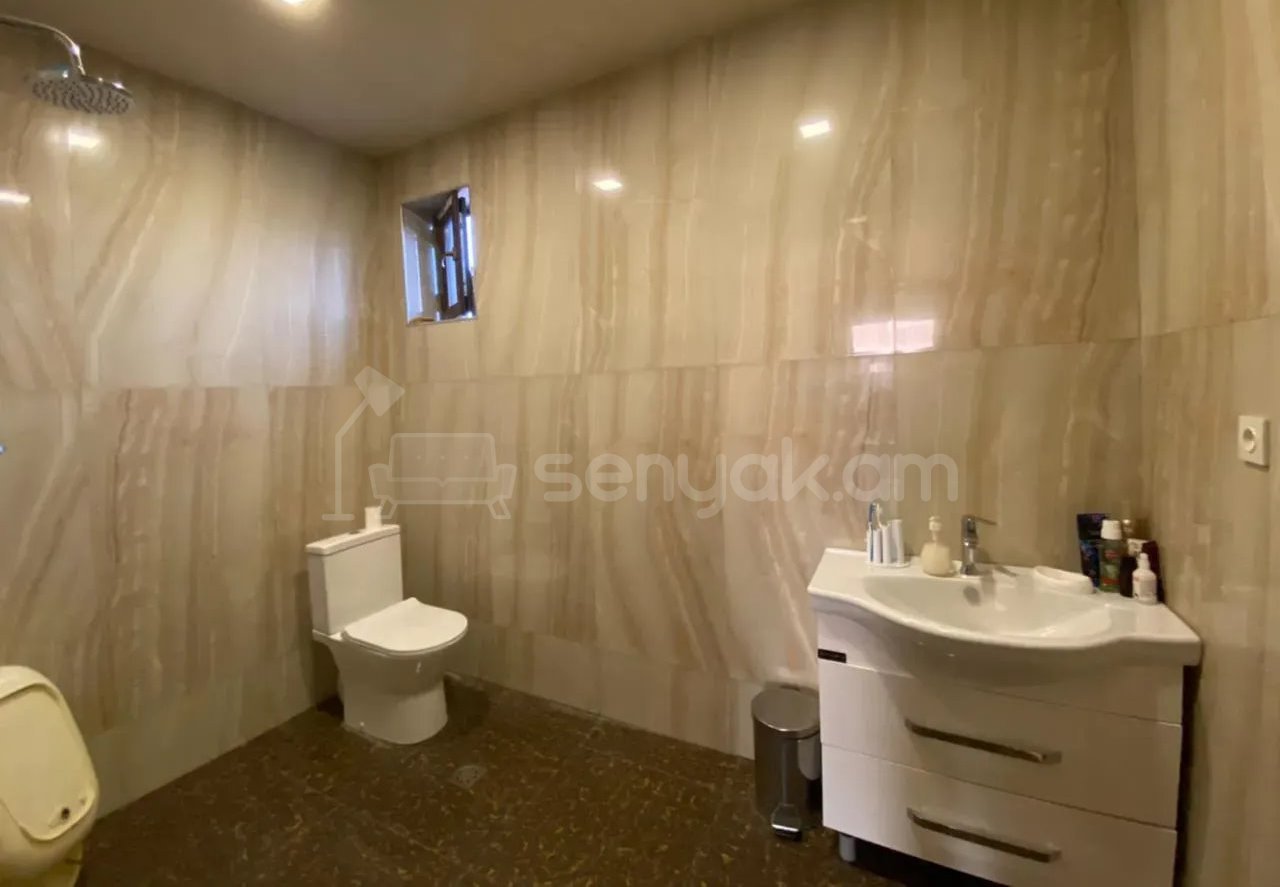 6 Սենյականոց Սեփական Տուն, 385քմ, Կապիտալ Վերանորոգված, Ավտոտնակով