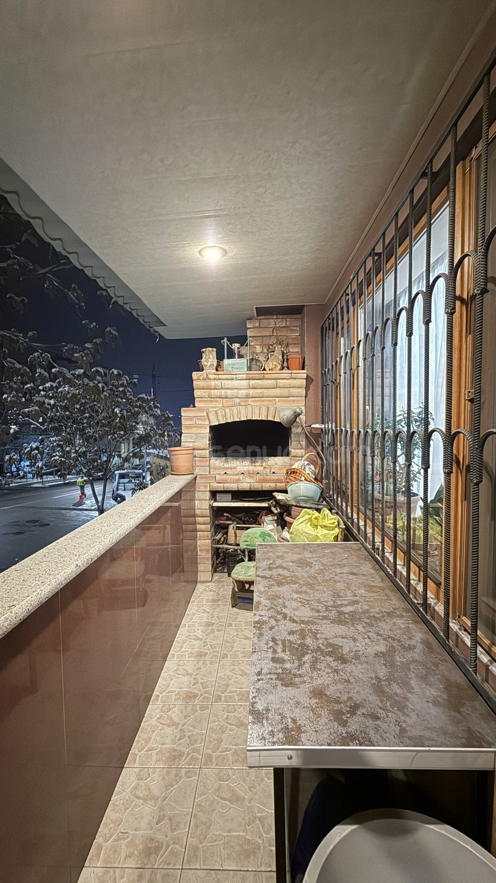 4 Սենյականոց Բնակարան Քարե Շենքում, 85քմ, 2/5 հարկ, Կապիտալ Վերանորոգված