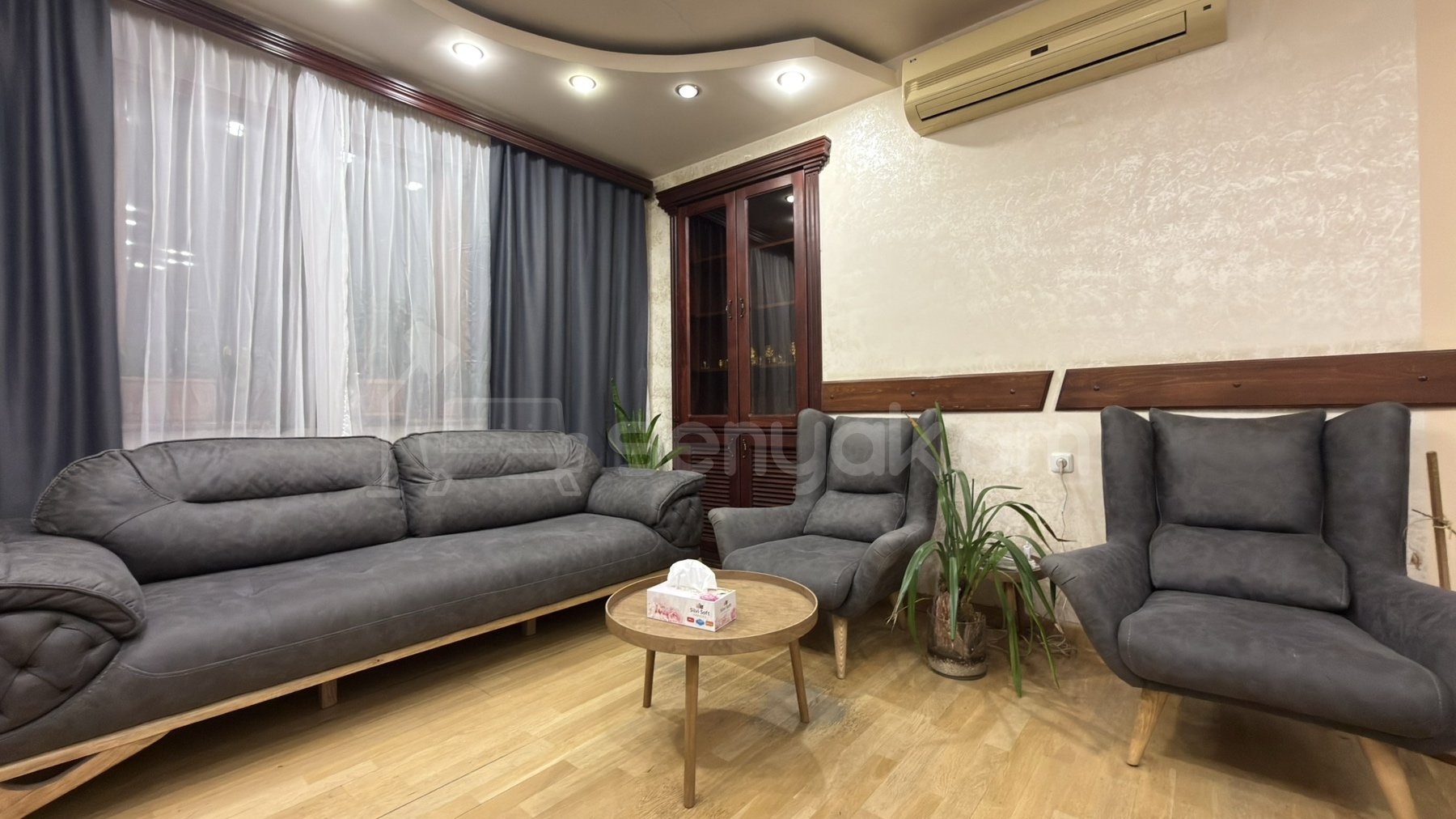 4 Սենյականոց Բնակարան Քարե Շենքում, 85քմ, 2/5 հարկ, Կապիտալ Վերանորոգված