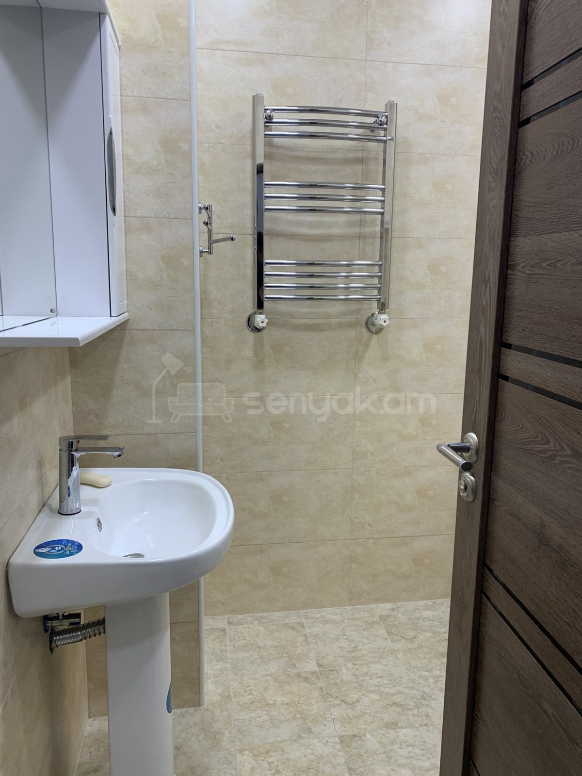 3 Սենյականոց Բնակարան Նորակառույցում, 90քմ, 6/8 հարկ, Դիզայներական Վերանորոգված, Կահավորված, Արևկող