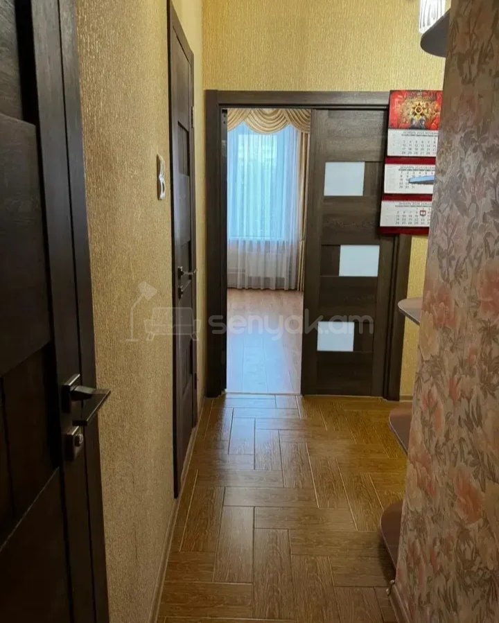 2 Սենյականոց Բնակարան Քարե Շենքում, 60քմ, 3/5 հարկ, Նորմալ Վիճակում, Կահավորված