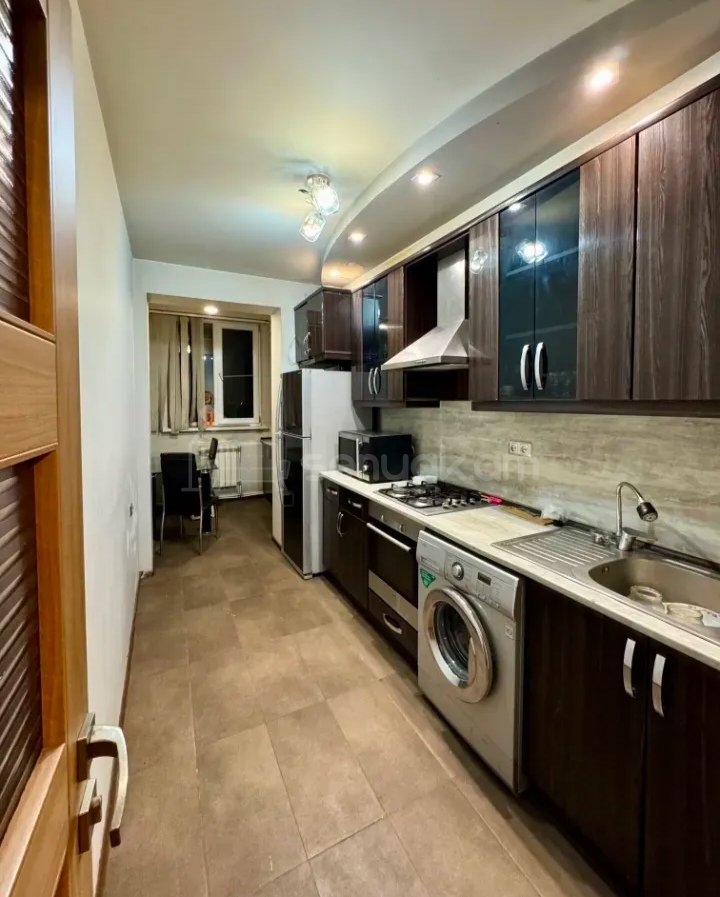 3 Սենյականոց Բնակարան, 75քմ, 5/9 հարկ, Կապիտալ Վերանորոգված, Կահավորված