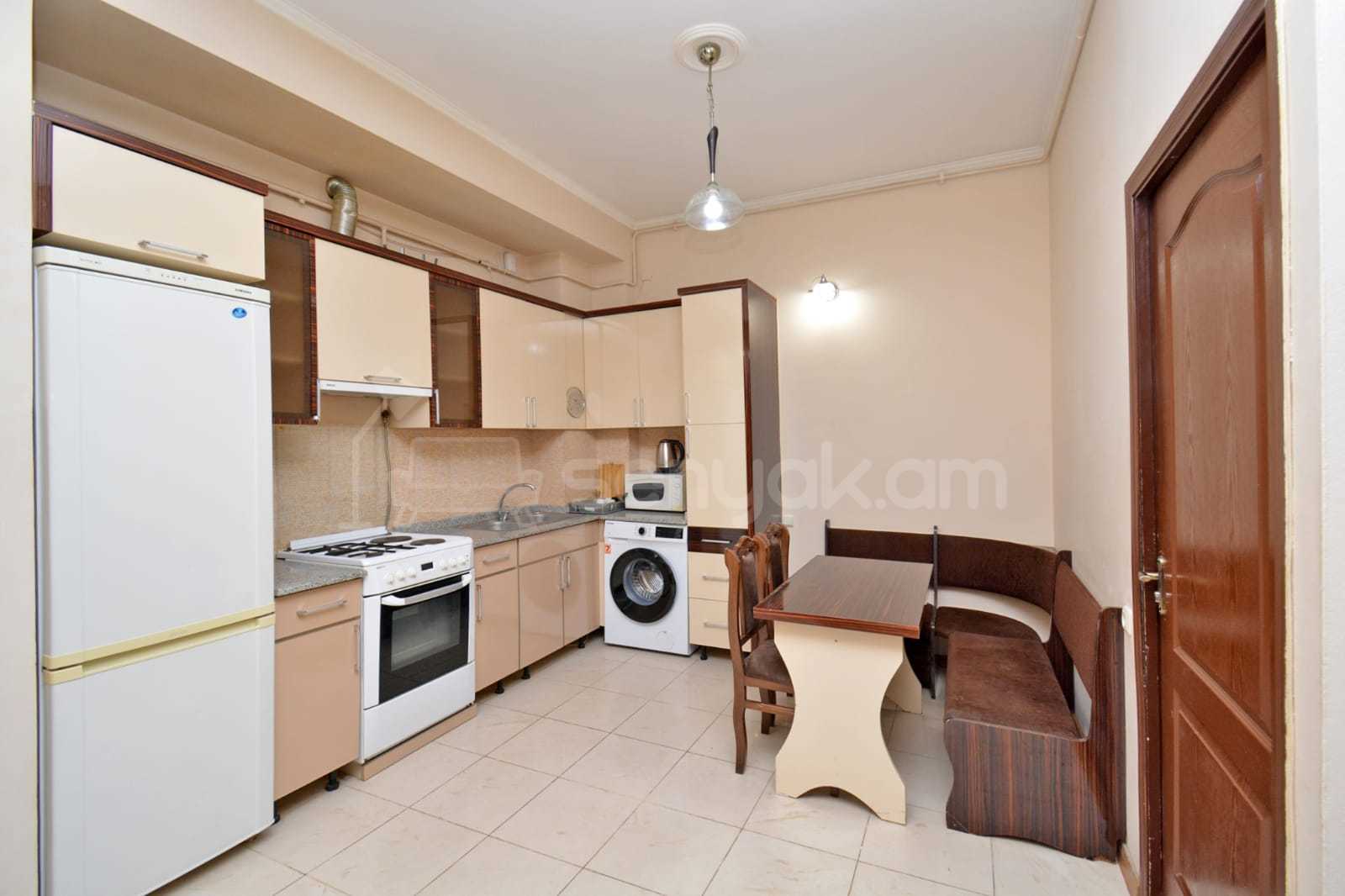 4 Սենյականոց Բնակարան Նորակառույցում, 90քմ, 4/12 հարկ, Կապիտալ Վերանորոգված