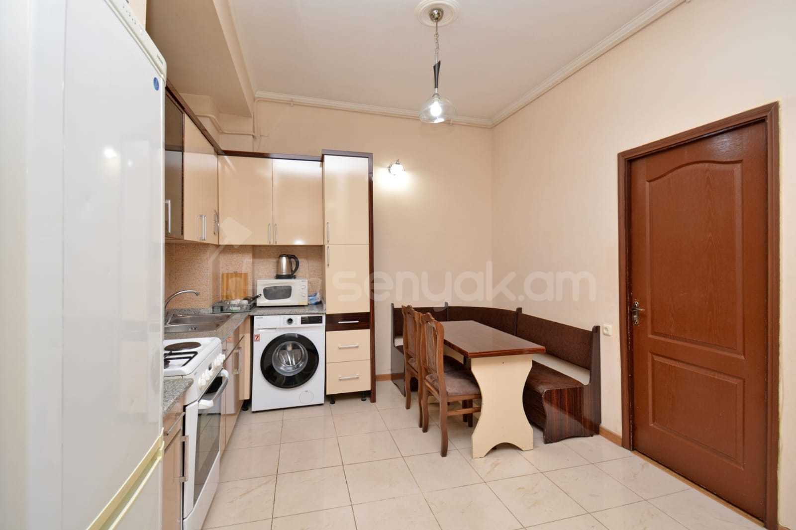 4 Սենյականոց Բնակարան Նորակառույցում, 90քմ, 4/12 հարկ, Կապիտալ Վերանորոգված