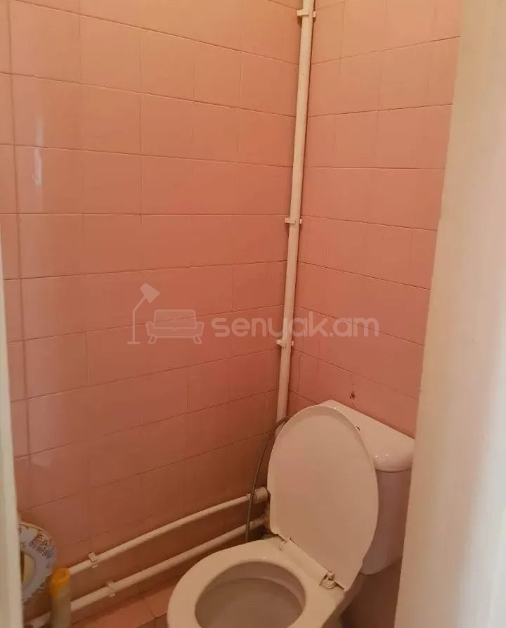 3 Սենյականոց Բնակարան Քարե Շենքում, 76քմ, 2/3 հարկ, Կոսմետիկ Վերանորոգված