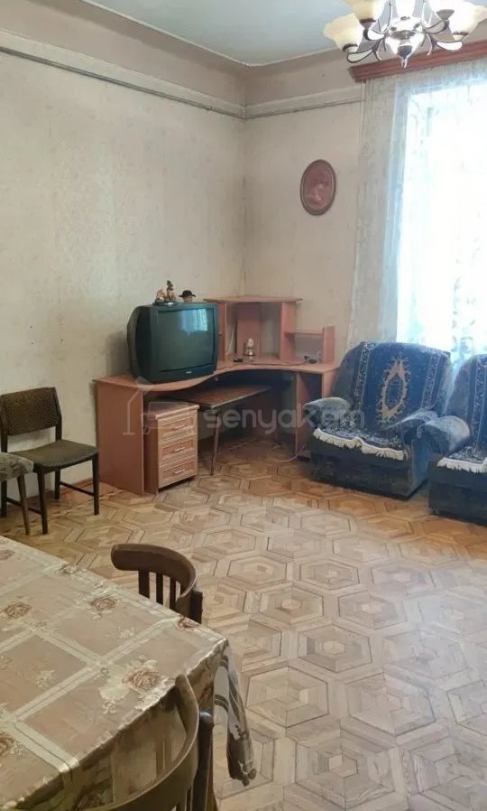 3 Սենյականոց Բնակարան Քարե Շենքում, 76քմ, 2/3 հարկ, Կոսմետիկ Վերանորոգված