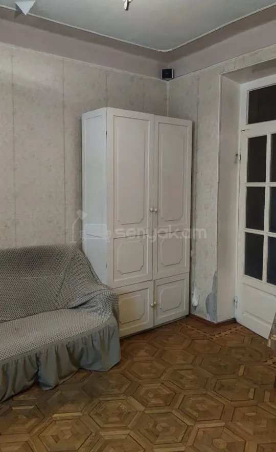 3 Սենյականոց Բնակարան Քարե Շենքում, 76քմ, 2/3 հարկ, Կոսմետիկ Վերանորոգված