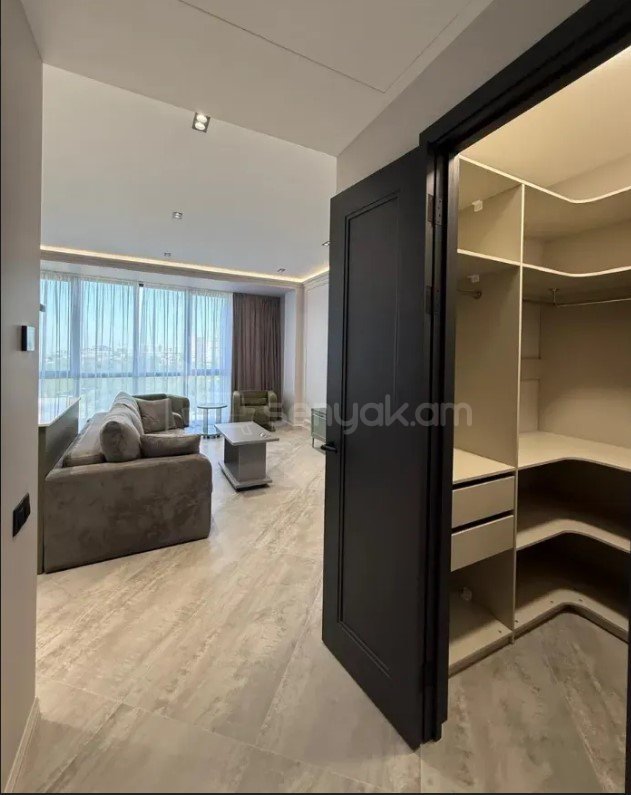 1 Սենյականոց Բնակարան Նորակառույցում, 50քմ, 3/7 հարկ, Դիզայներական Վերանորոգված, Կահավորված