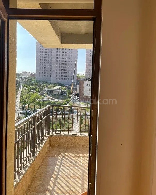 3 Սենյականոց Բնակարան Նորակառույցում, 110քմ, 7/14 հարկ, Կապիտալ Վերանորոգված