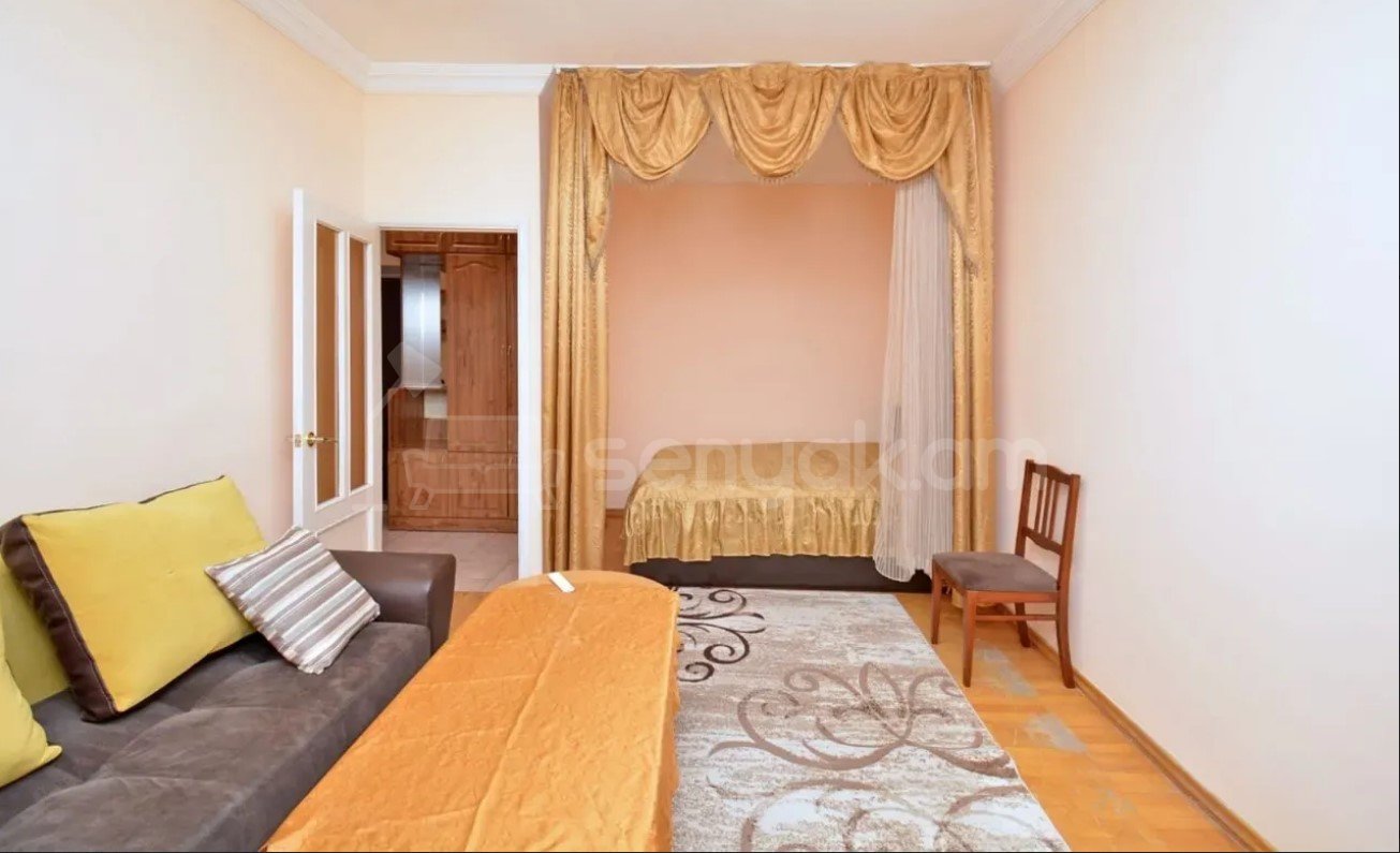 1 Սենյականոց Բնակարան Քարե Շենքում, 40քմ, 2/5 հարկ, Կապիտալ Վերանորոգված, Կահավորված