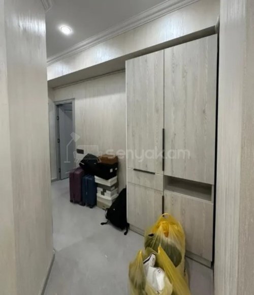 3 Սենյականոց Բնակարան, 65քմ, 11/13 հարկ, Դիզայներական Վերանորոգված, Կահավորված, Արևկող