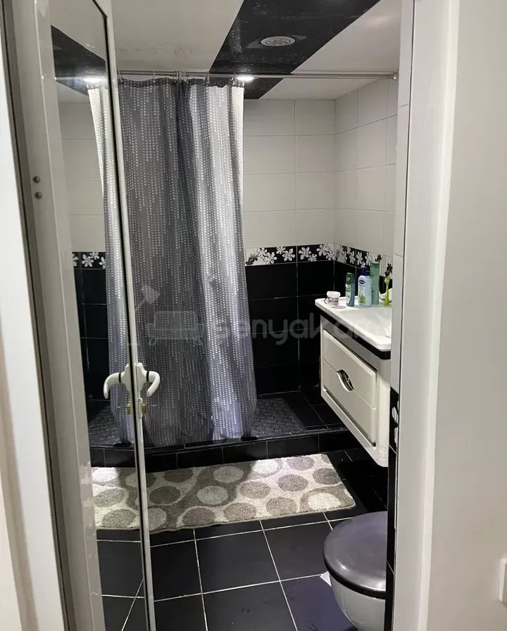 2 Սենյականոց Բնակարան Քարե Շենքում, 76քմ, 4/5 հարկ, Կապիտալ Վերանորոգված