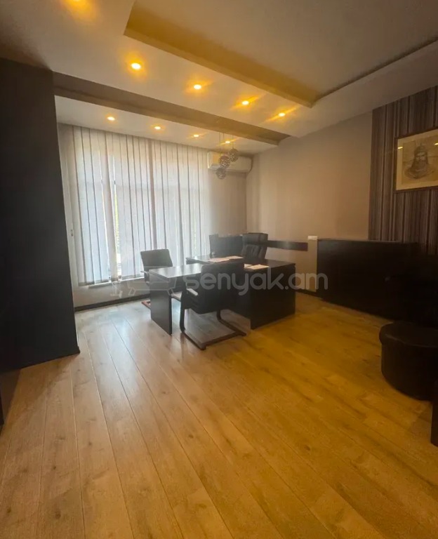 Օֆիսային Տարածք, 800քմ, Կապիտալ Վերանորոգված