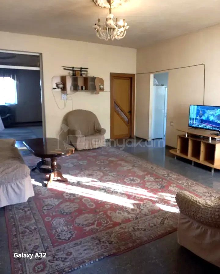 5 Սենյականոց Շքեղ Առանձնատուն, 150քմ, Ավտոտնակով