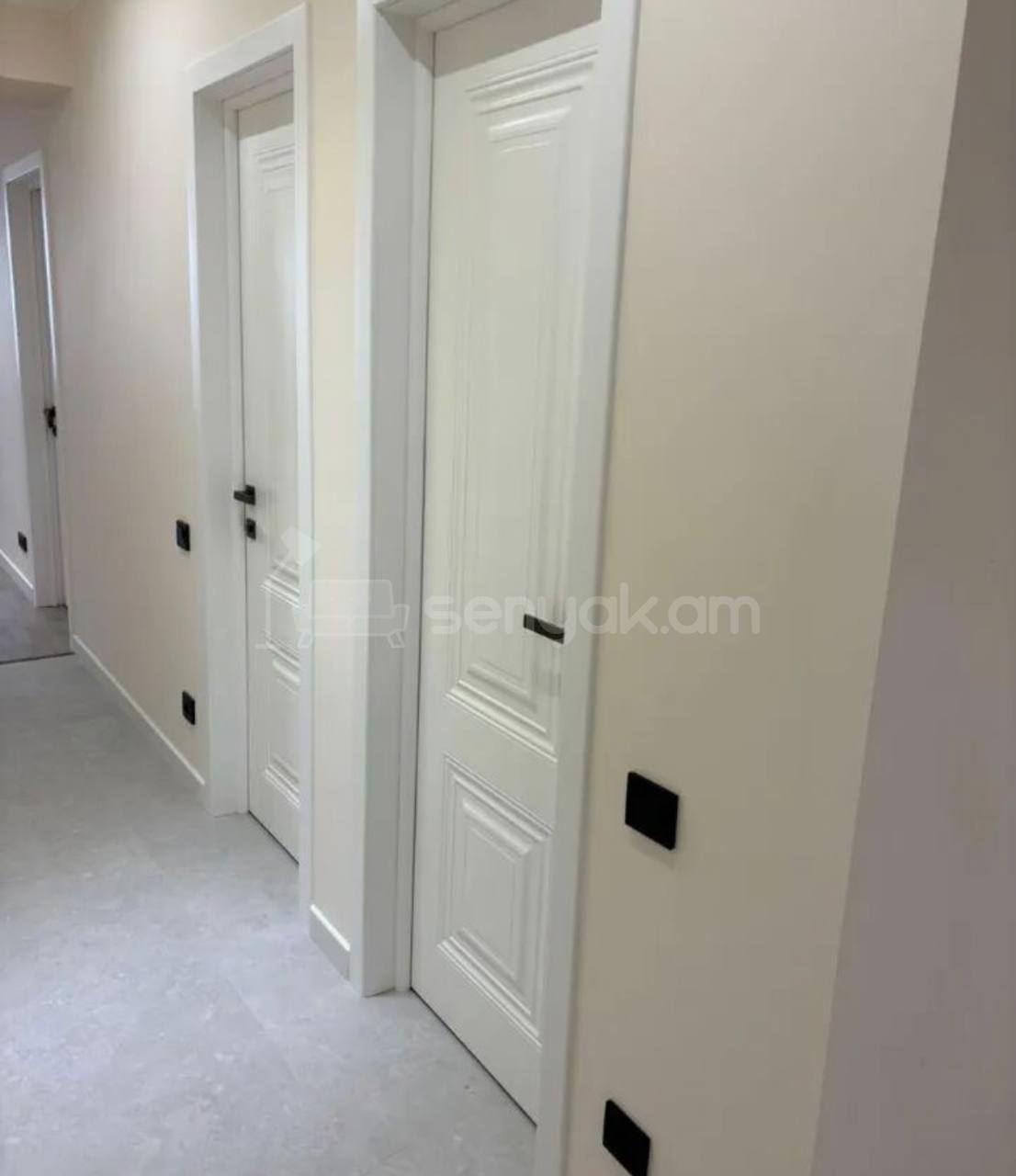 3 Սենյականոց Բնակարան Քարե Շենքում, 107քմ, 2/5 հարկ, Կապիտալ Վերանորոգված