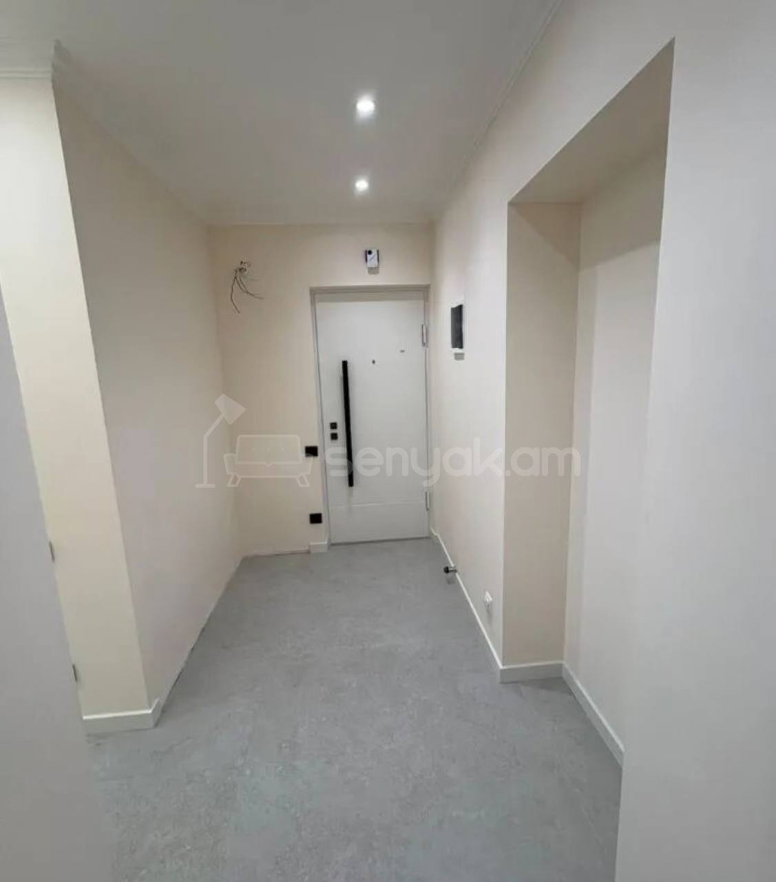 3 Սենյականոց Բնակարան Քարե Շենքում, 107քմ, 2/5 հարկ, Կապիտալ Վերանորոգված