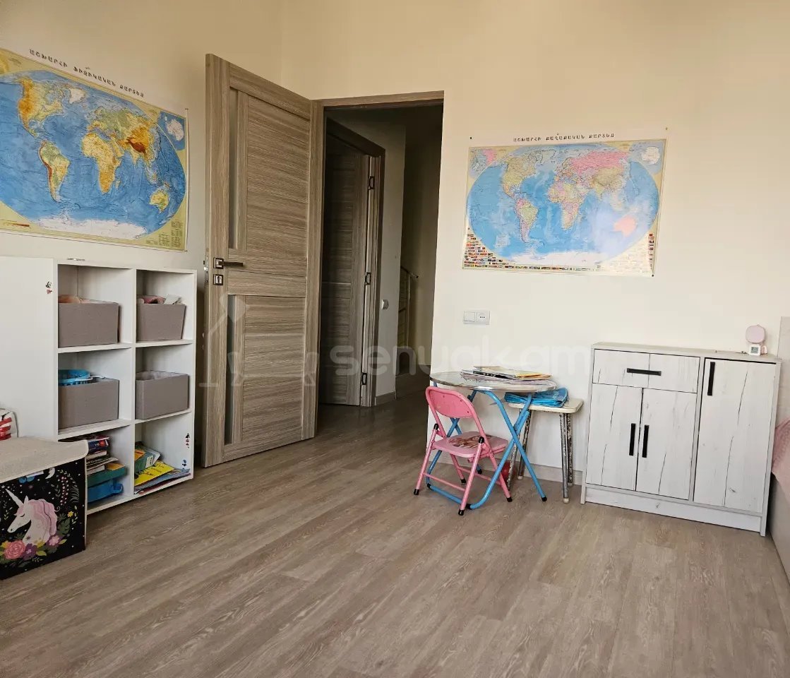 4 Սենյականոց Սեփական Տուն, 200քմ, Կապիտալ Վերանորոգված, Ավտոտնակով