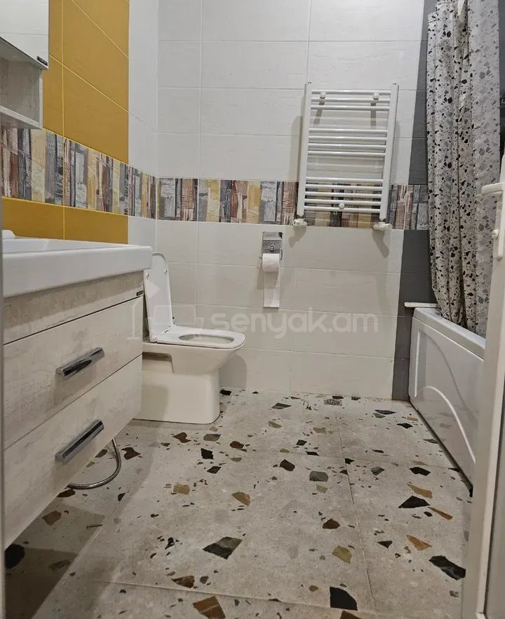 4 Սենյականոց Սեփական Տուն, 200քմ, Կապիտալ Վերանորոգված, Ավտոտնակով