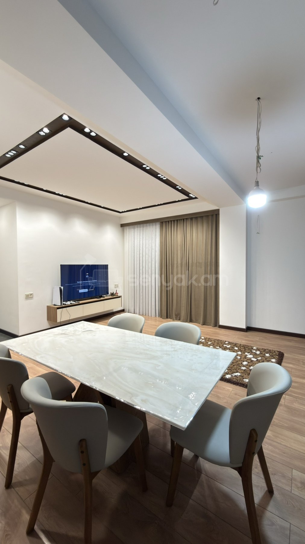 3 Սենյականոց Բնակարան Նորակառույցում, 81քմ, 11/16 հարկ, Դիզայներական Վերանորոգված