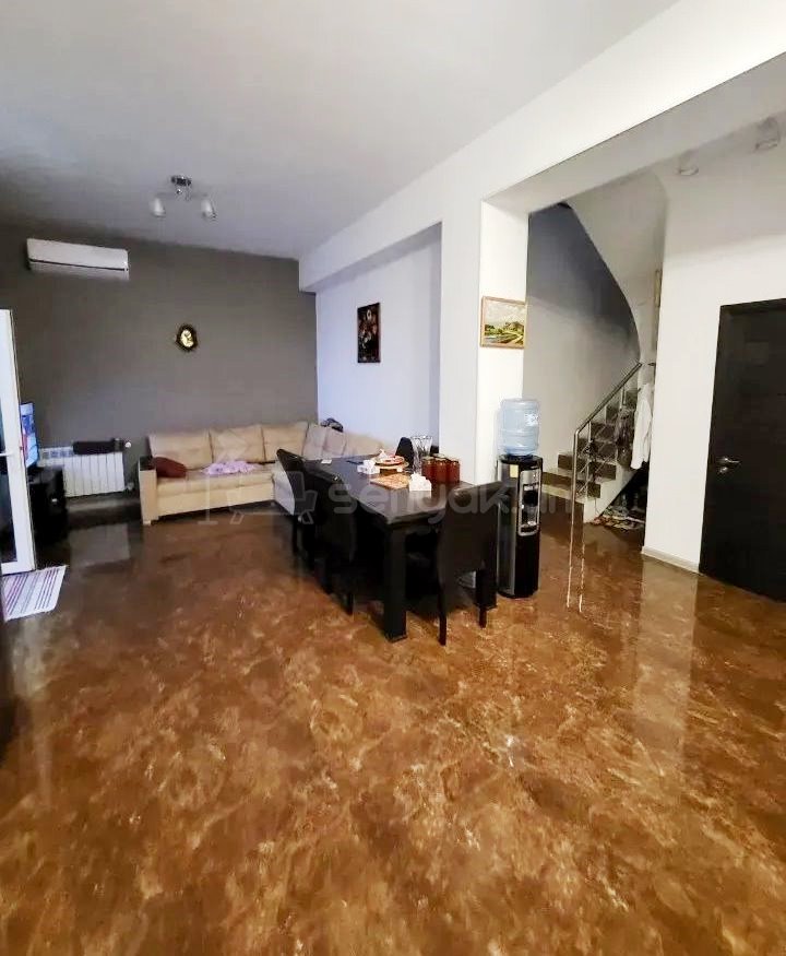 5 Սենյականոց Շքեղ Առանձնատուն, 130քմ, Լողավազանով, Ավտոտնակով