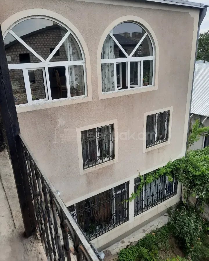 8 Սենյականոց Շքեղ Առանձնատուն, 420քմ, Ավտոտնակով