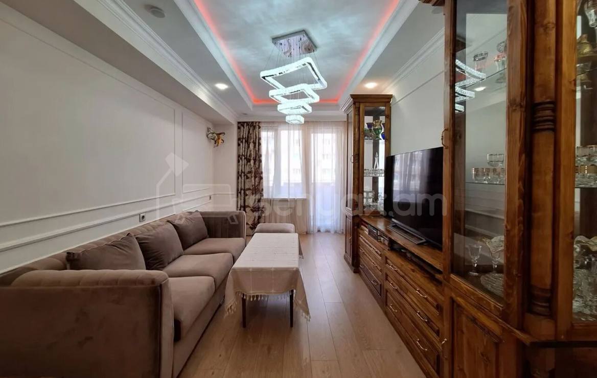 3 Սենյականոց Բնակարան, 72քմ, 3/9 հարկ, Կապիտալ Վերանորոգված