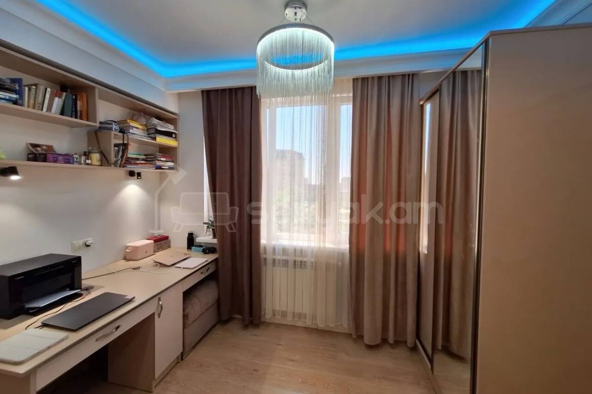 3 Սենյականոց Բնակարան, 72քմ, 3/9 հարկ, Կապիտալ Վերանորոգված