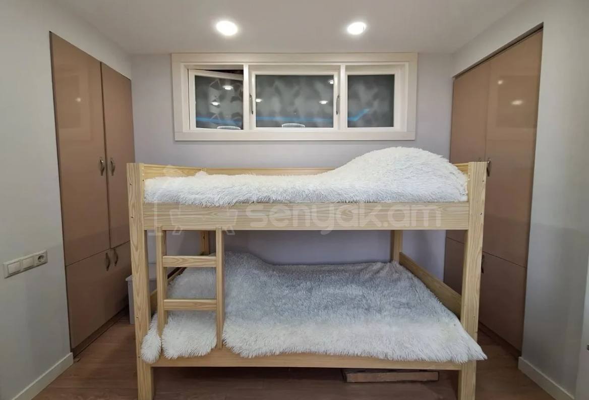 3 Սենյականոց Բնակարան, 72քմ, 3/9 հարկ, Կապիտալ Վերանորոգված, Մասամբ Կահավորված, Արևկող