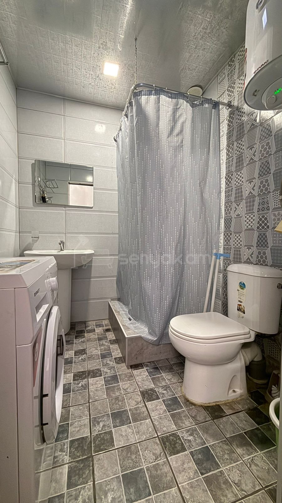 2 Սենյականոց Բնակարան Քարե Շենքում, 40քմ, 2/3 հարկ, Կապիտալ Վերանորոգված, Կահավորված, Արևկող