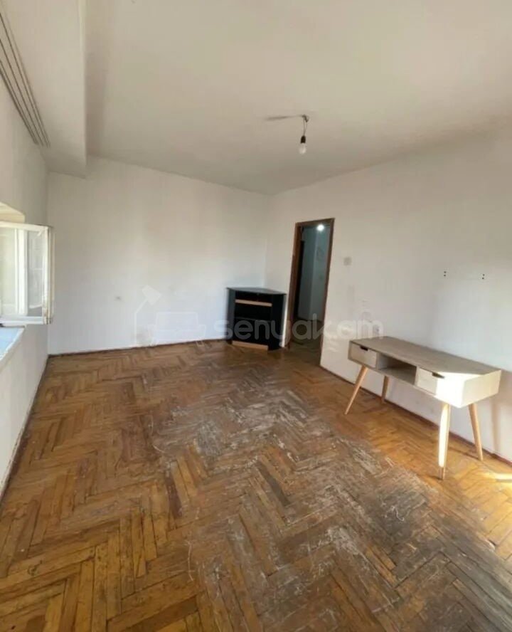 2 Սենյականոց Բնակարան, 47քմ, 6/9 հարկ, Պետական Վիճակում