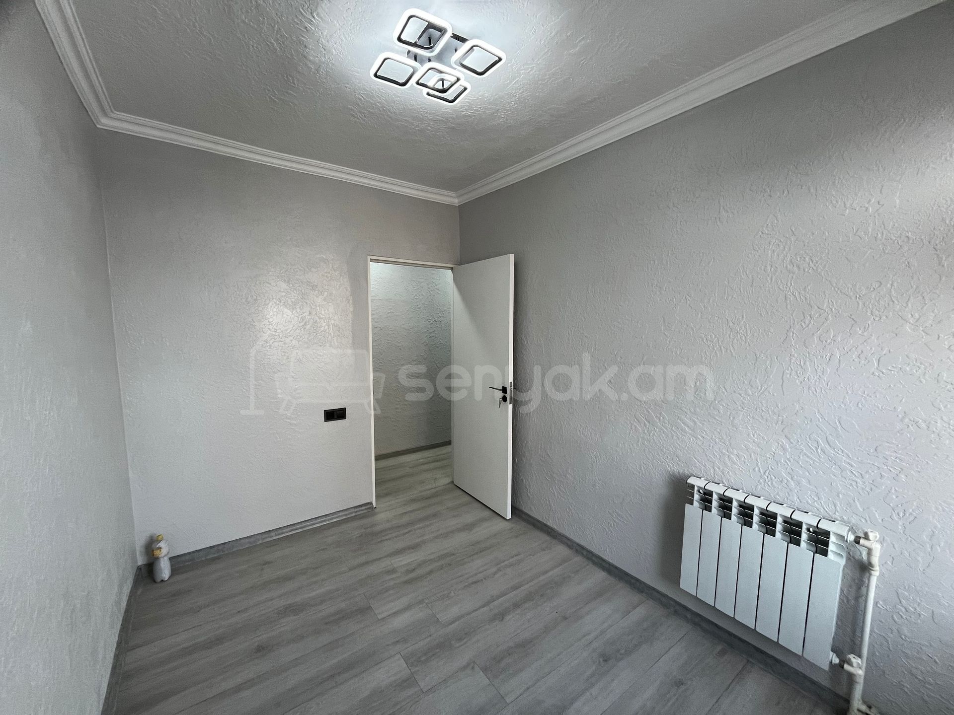 2 Սենյականոց Բնակարան, 43քմ, 4/9 հարկ, Կապիտալ Վերանորոգված