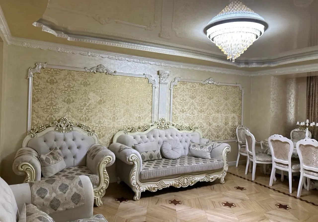 4 Սենյականոց Բնակարան, 150քմ, 2/10 հարկ, Նորմալ Վիճակում, Կահավորված