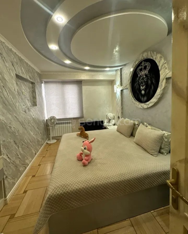 4 Սենյականոց Բնակարան, 150քմ, 2/10 հարկ, Նորմալ Վիճակում, Կահավորված