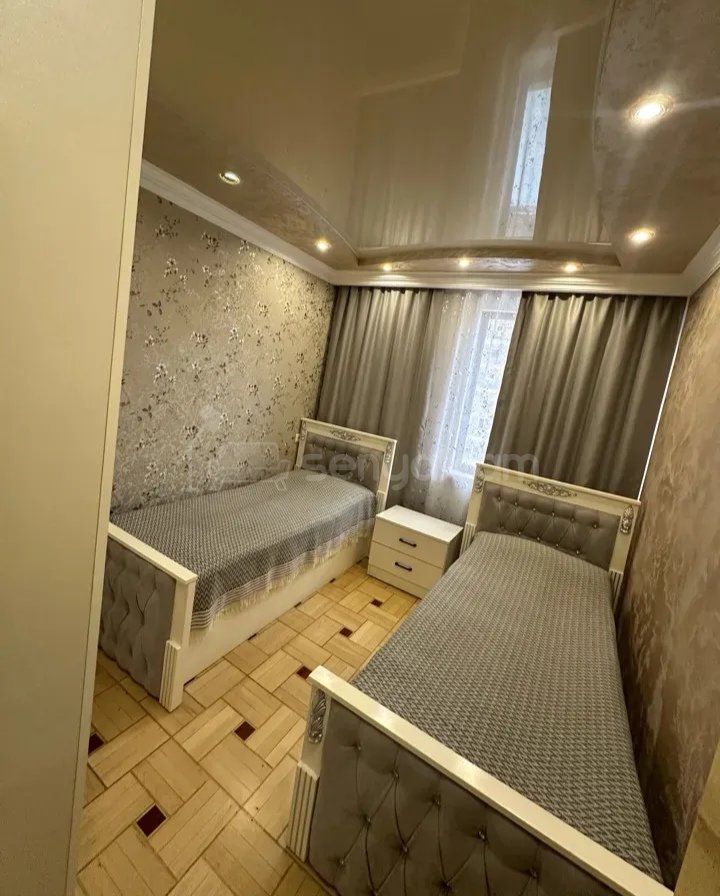 4 Սենյականոց Բնակարան, 150քմ, 2/10 հարկ, Նորմալ Վիճակում, Կահավորված