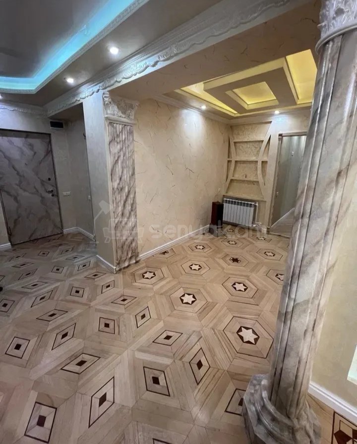 4 Սենյականոց Բնակարան, 150քմ, 2/10 հարկ, Նորմալ Վիճակում, Կահավորված