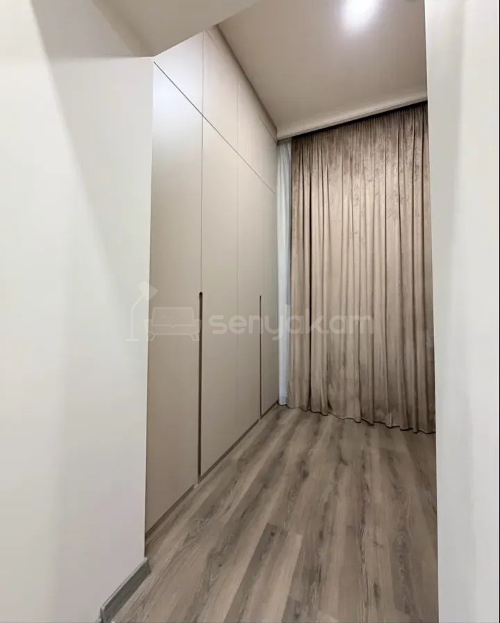 3 Սենյականոց Բնակարան Քարե Շենքում, 70քմ, 1/4 հարկ, Կապիտալ Վերանորոգված, Կահավորված