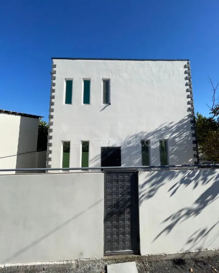 4 Սենյականոց Սեփական Տուն, 120քմ, Կապիտալ Վերանորոգված