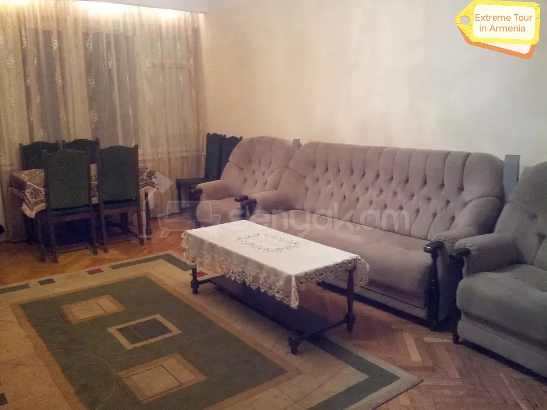 2 Սենյականոց Բնակարան Քարե Շենքում, 72քմ, 5/6 հարկ, Նորմալ Վիճակում, Կահավորված, Արևկող