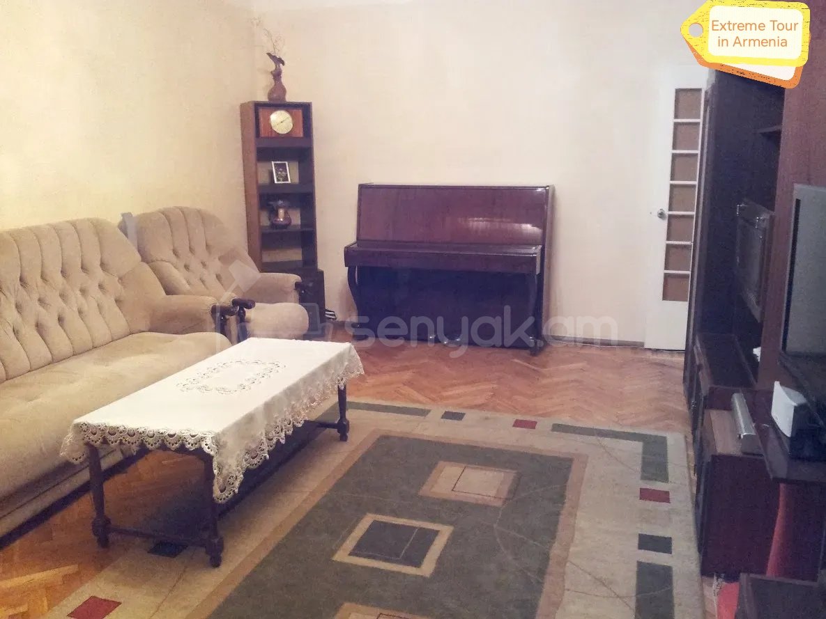 2 Սենյականոց Բնակարան Քարե Շենքում, 72քմ, 5/6 հարկ, Նորմալ Վիճակում, Կահավորված, Արևկող