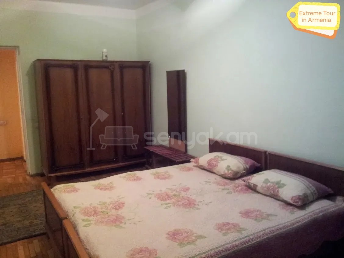 2 Սենյականոց Բնակարան Քարե Շենքում, 72քմ, 5/6 հարկ, Նորմալ Վիճակում, Կահավորված, Արևկող