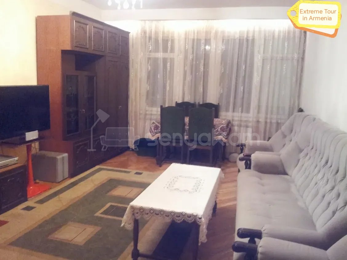 2 Սենյականոց Բնակարան Քարե Շենքում, 72քմ, 5/6 հարկ, Նորմալ Վիճակում, Կահավորված, Արևկող