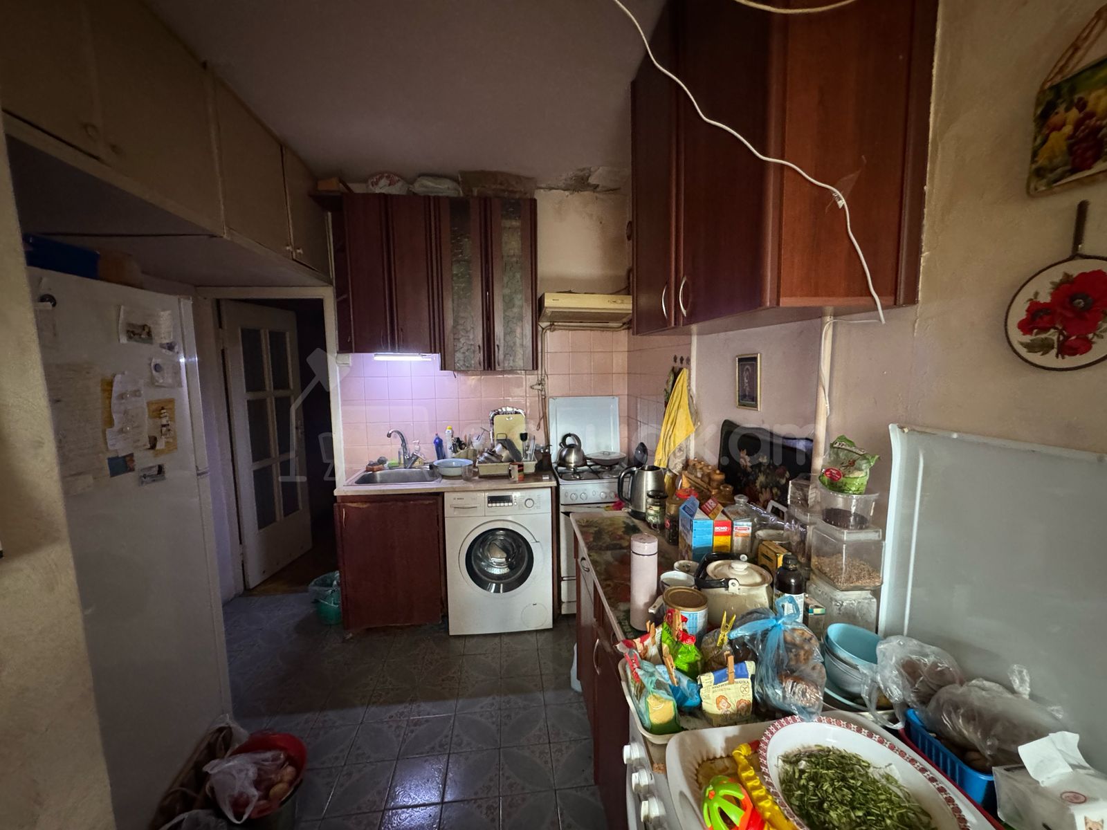 3 Սենյականոց Բնակարան Քարե Շենքում, 70քմ, 2/5 հարկ, Նորմալ Վիճակում