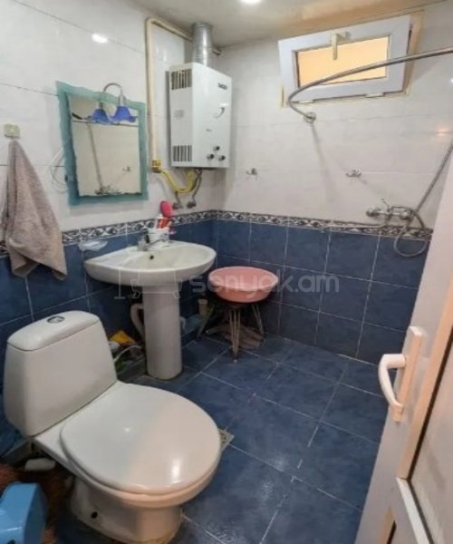 2 Սենյականոց Բնակարան Քարե Շենքում, 43քմ, 3/4 հարկ, Կոսմետիկ Վերանորոգված, Կահավորված, Արևկող