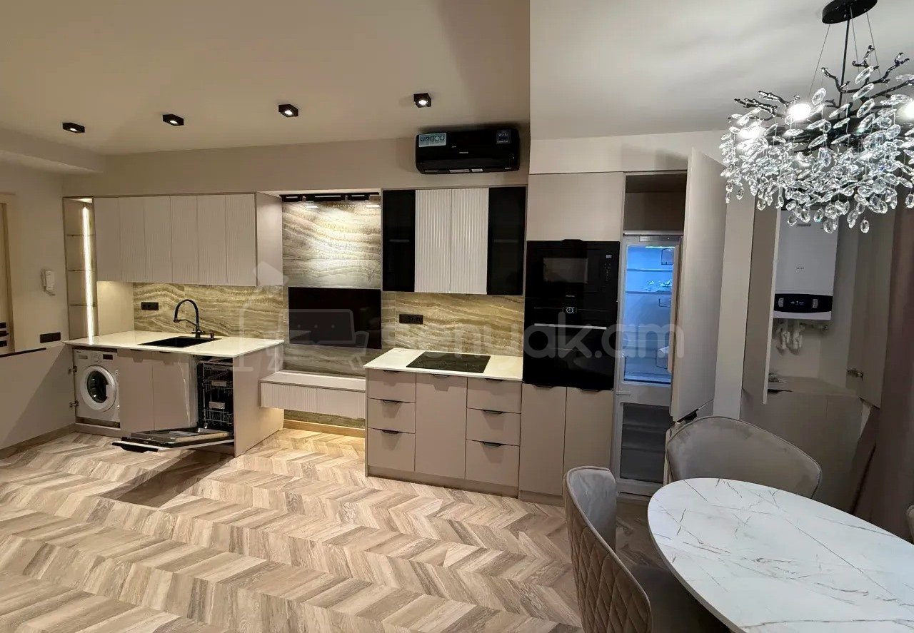 3 Սենյականոց Բնակարան Նորակառույցում, 47քմ, 3/9 հարկ, Դիզայներական Վերանորոգված