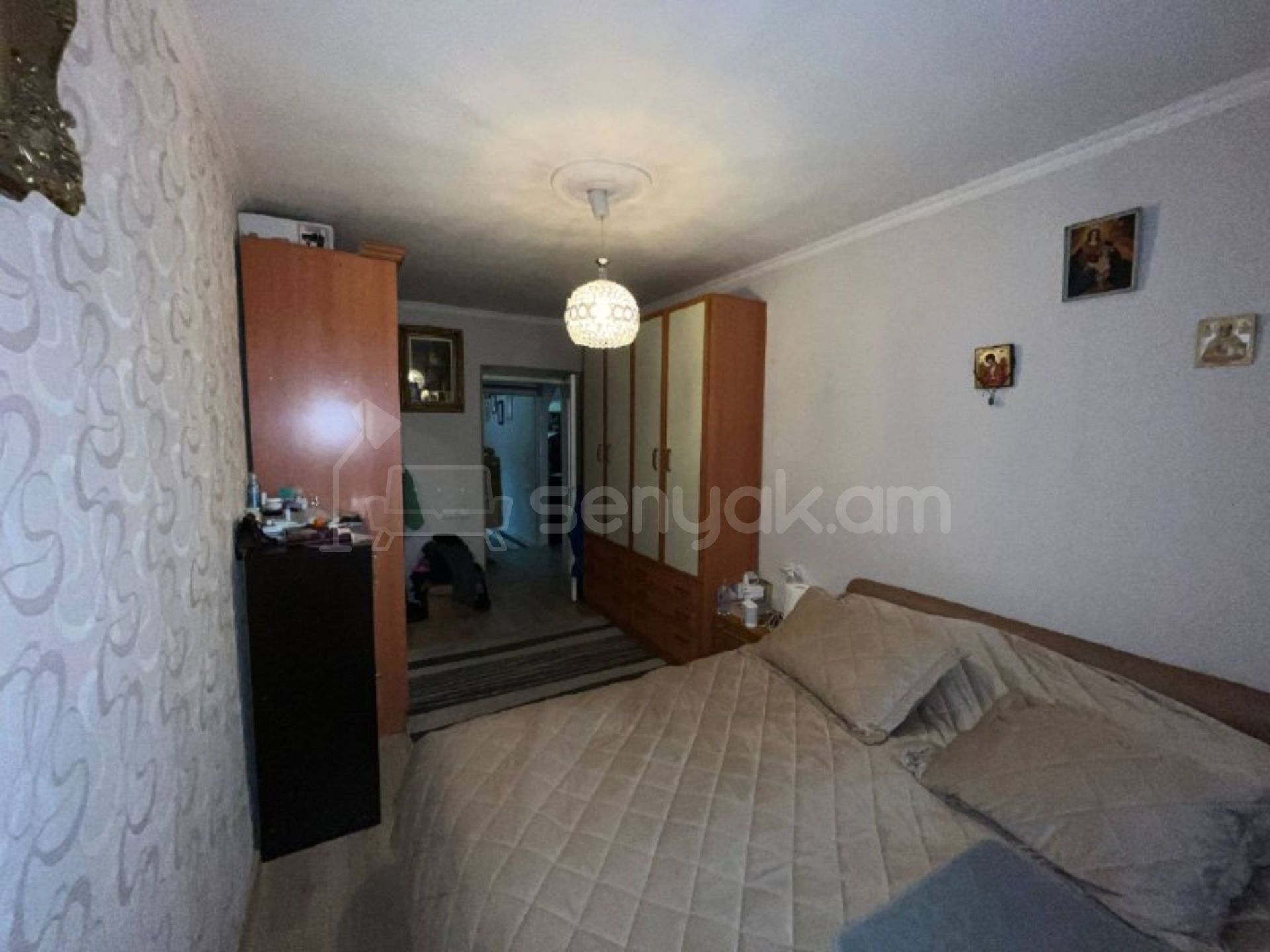 3 Սենյականոց Բնակարան Քարե Շենքում, 79քմ, 3/5 հարկ, Նորմալ Վիճակում, Կահավորված, Արևկող