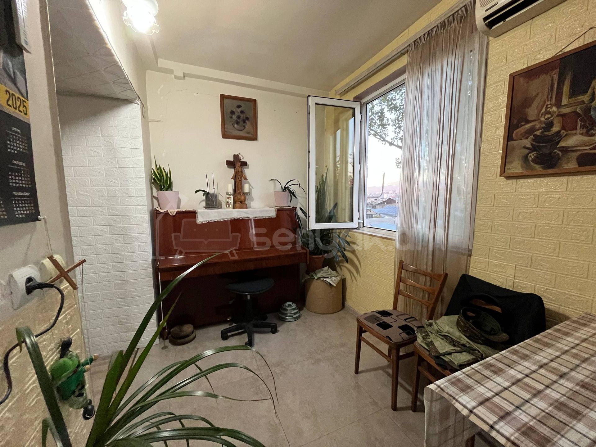 3 Սենյականոց Բնակարան Քարե Շենքում, 79քմ, 3/5 հարկ, Նորմալ Վիճակում, Կահավորված, Արևկող